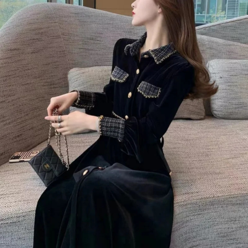 Autumn Elegant Simple Small perfume Dress Womens Waist Closed Thin Polo Neck Button Long Sleeve High end Black Velvet Dress 240904