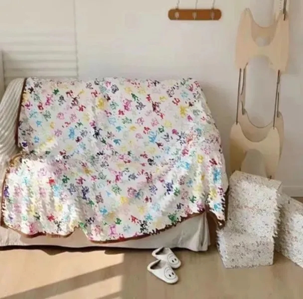 Luxury Designer Throw Solid Color Silk Blend Bedding Collection - Includes Duvet Cover, Flat Sheets, And Pillowcases Blanket Free Shipping