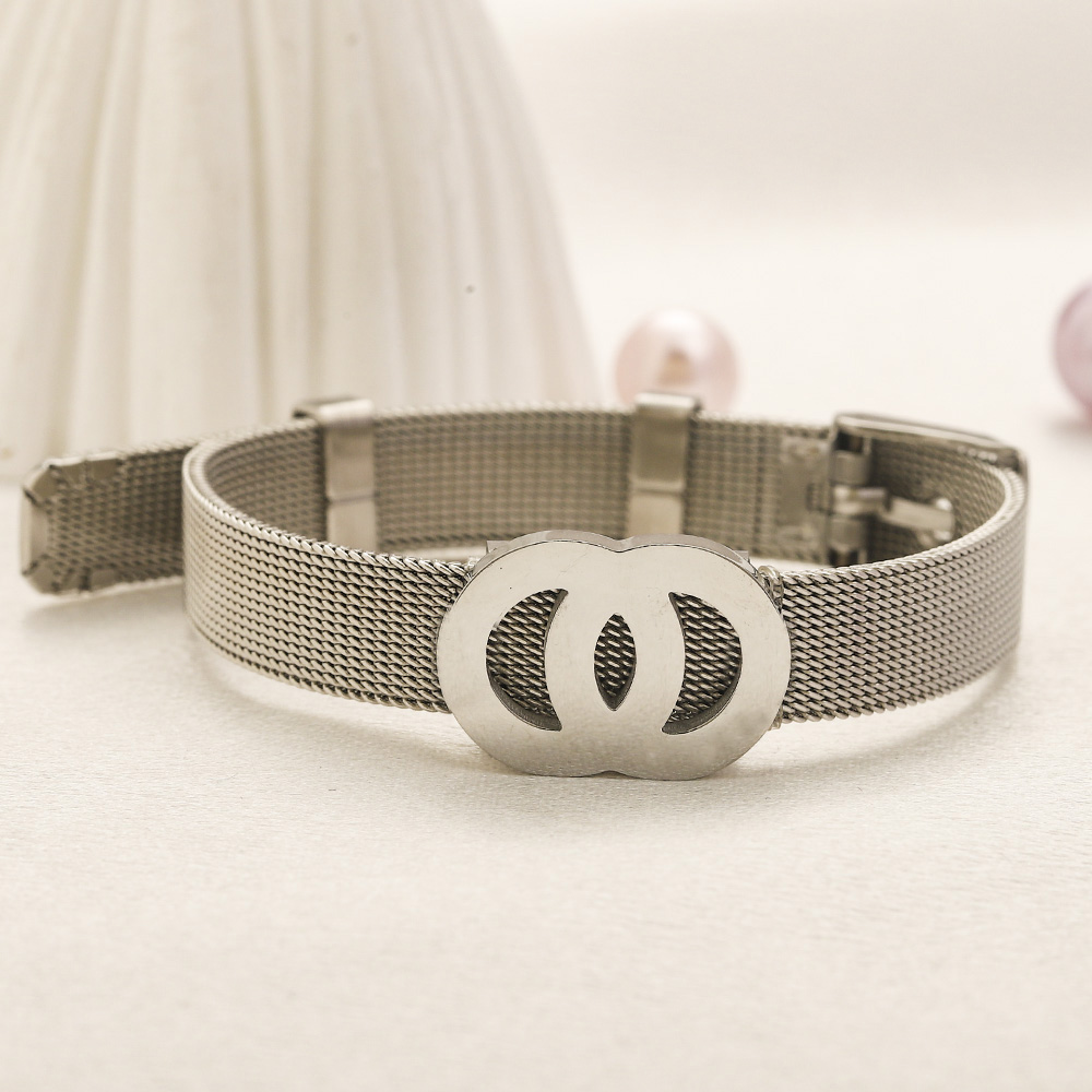 Designer Charm Bracelet Bangle Womens Round Letter Bracelets inlay Crystal 18k Gold Plated Silver Stainless Steel Jewelry Wristband Cuff Wedding Christmas Gift