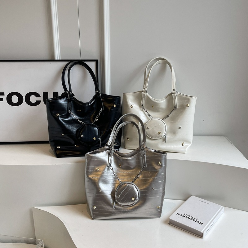 2025 Designer Women Soft 3 Shoulder Large Capacity Fashion Trendy Tote Bag Free shipping