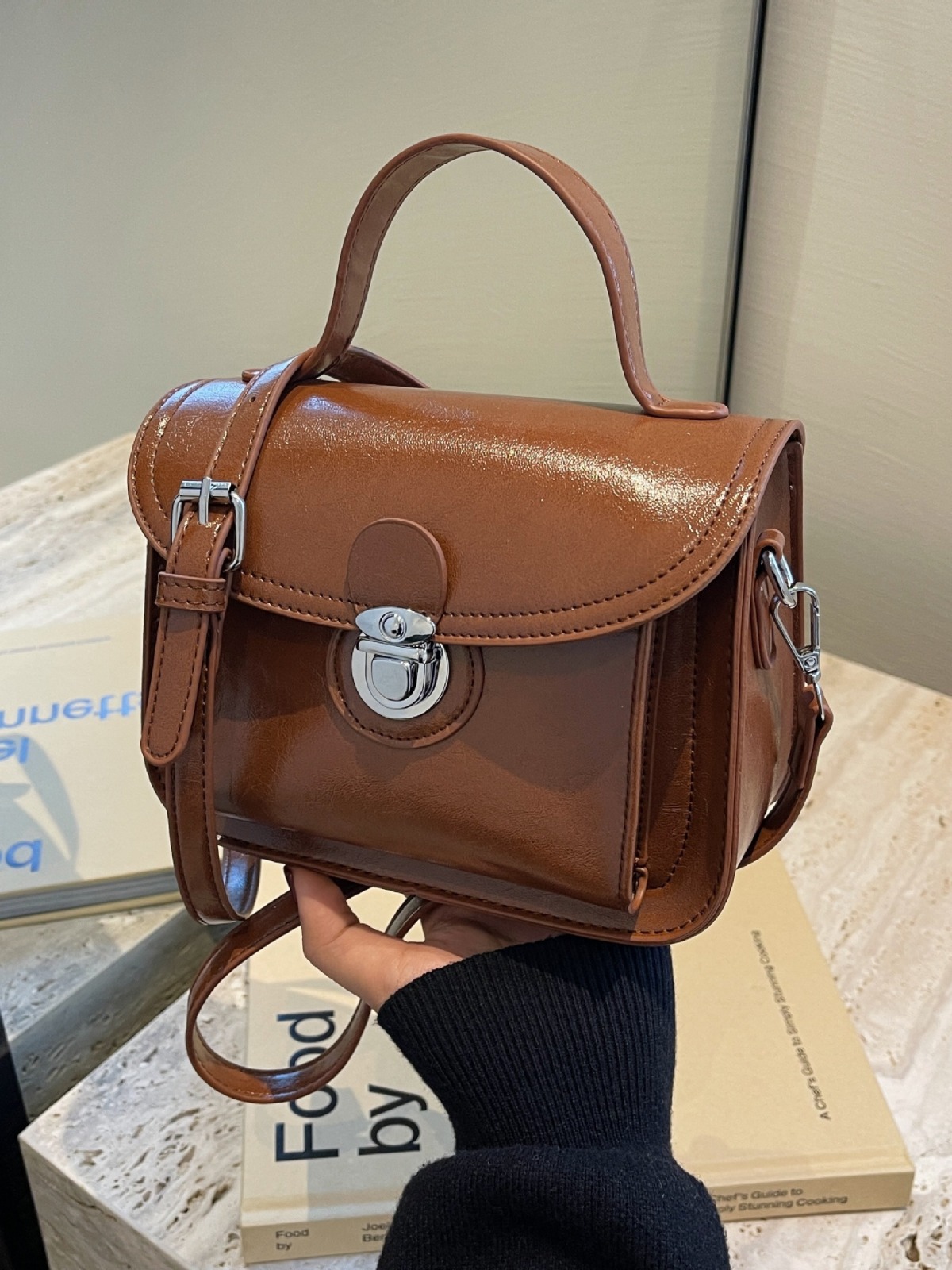 Vintage Leather Shoulder Bag Versatile Women's Tote Handbag | 2024 Collection 7527