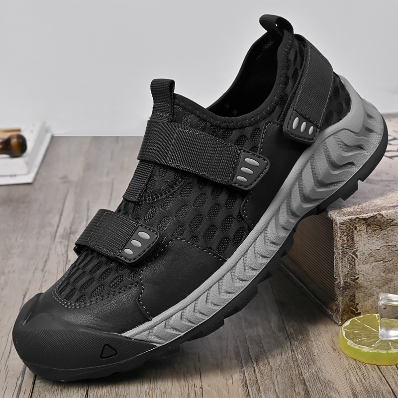 New Summer Outdoor Men Sneakers Breathable Slip On Loafers Men Casual Shoes Antiskid Mesh Men Shoes Waterproof Walking Zapatos