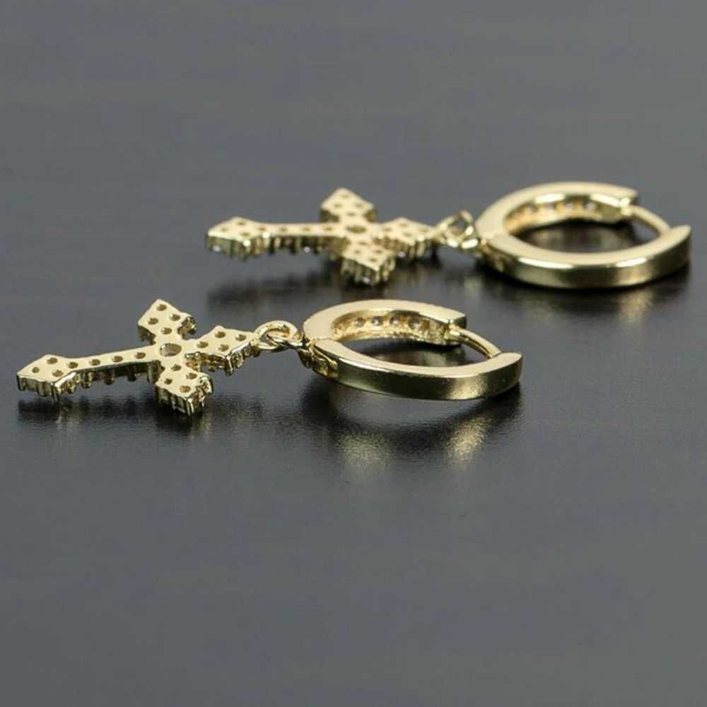 Huitan Stylish Arrow Cross-Shape Drop Earrings for Women/Men Dazzling Crystal Ziria Hiphop Party Female/Male Fashion Earrings W240904