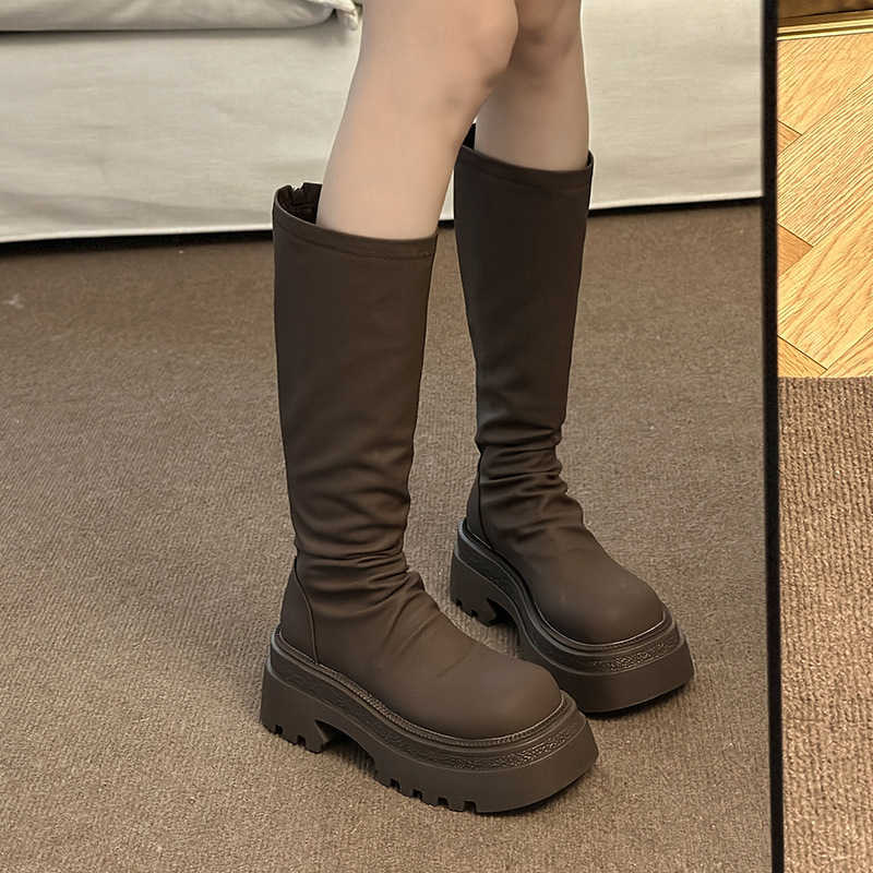 Black French Style Martin Boots Slim And Thick Soled Fashion Boots For Women Autumn High Knight Boots 240826