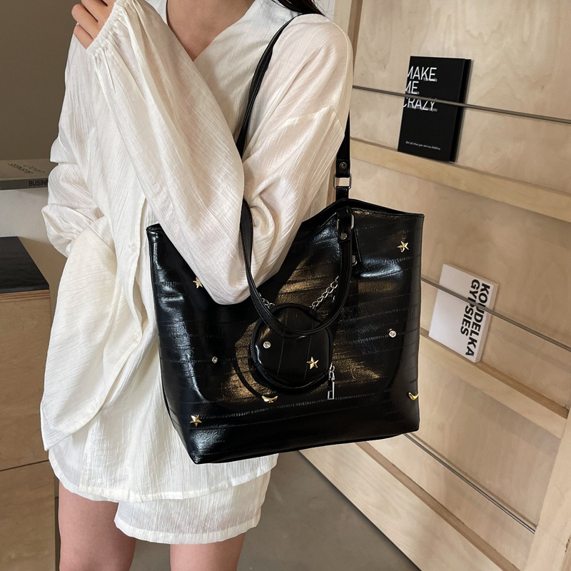 2025 Designer Women Soft 3 Shoulder Large Capacity Fashion Trendy Tote Bag Free shipping