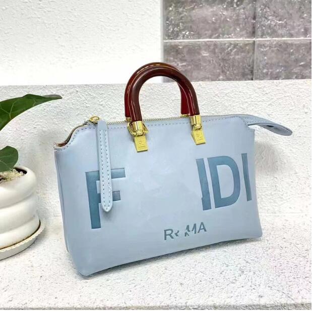 2024 designer bag Fashion Handbag tote bag Wallet Leather Messenger Shoulder Carrying Handbag Womens Bag Large Capacity Composite Shopping Bag 02