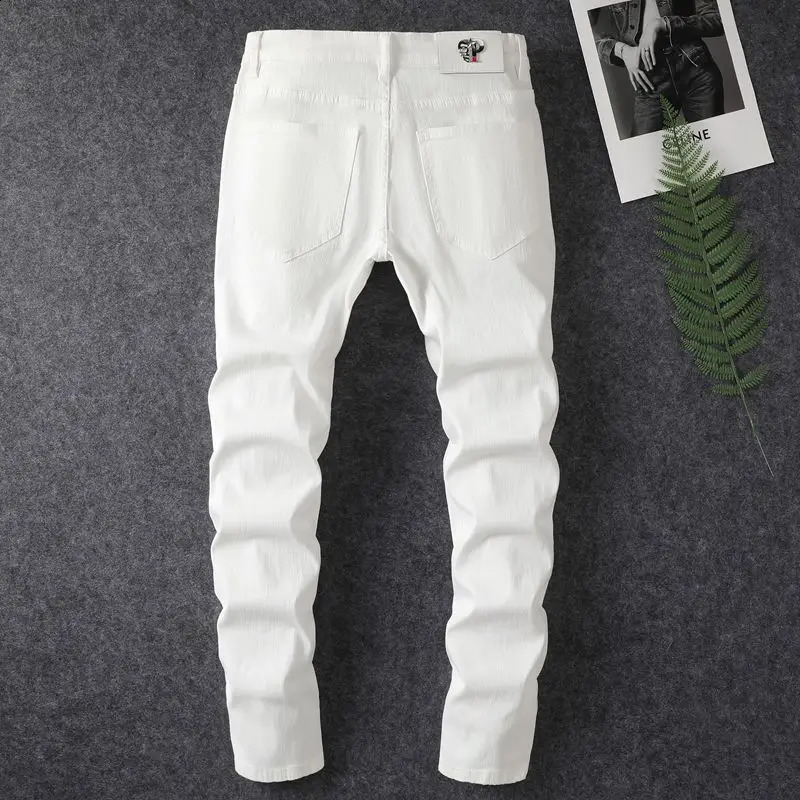 Spring/Summer Selling Mens White Distressed Diamond Jeans Slim and Suitable for American Street Trendy Jeans 240905