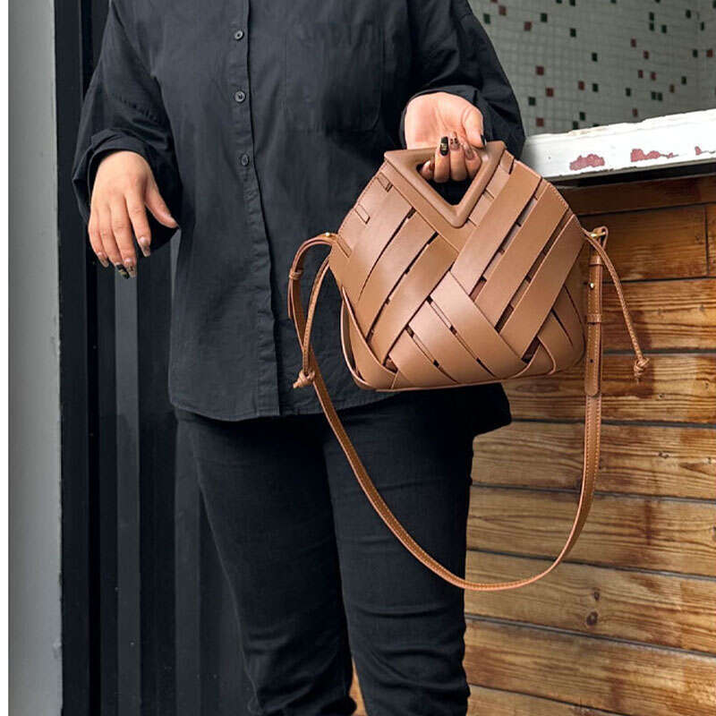 triangle woven retro brand hollow leather bag large capacity women's casual shoulder crossbody wallet 62e3