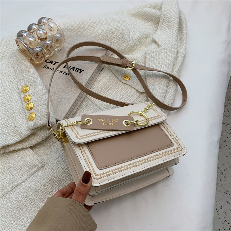 2025 New Women s Fashion Designer Handbag High Quality Shoulder Bag Flip Printing Small Square Bag Leisure Storage Bag