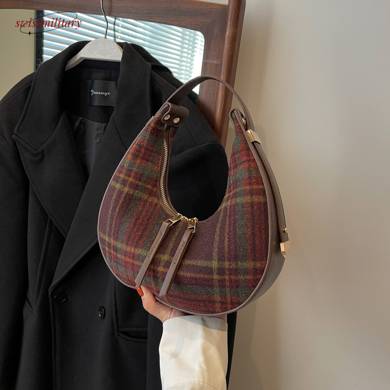 Swissmilitary Niche Design Women's Autumn/Winter 2024 New Fashion Plaid Handheld Shoulder Premium Woolen Crescent Bag #26