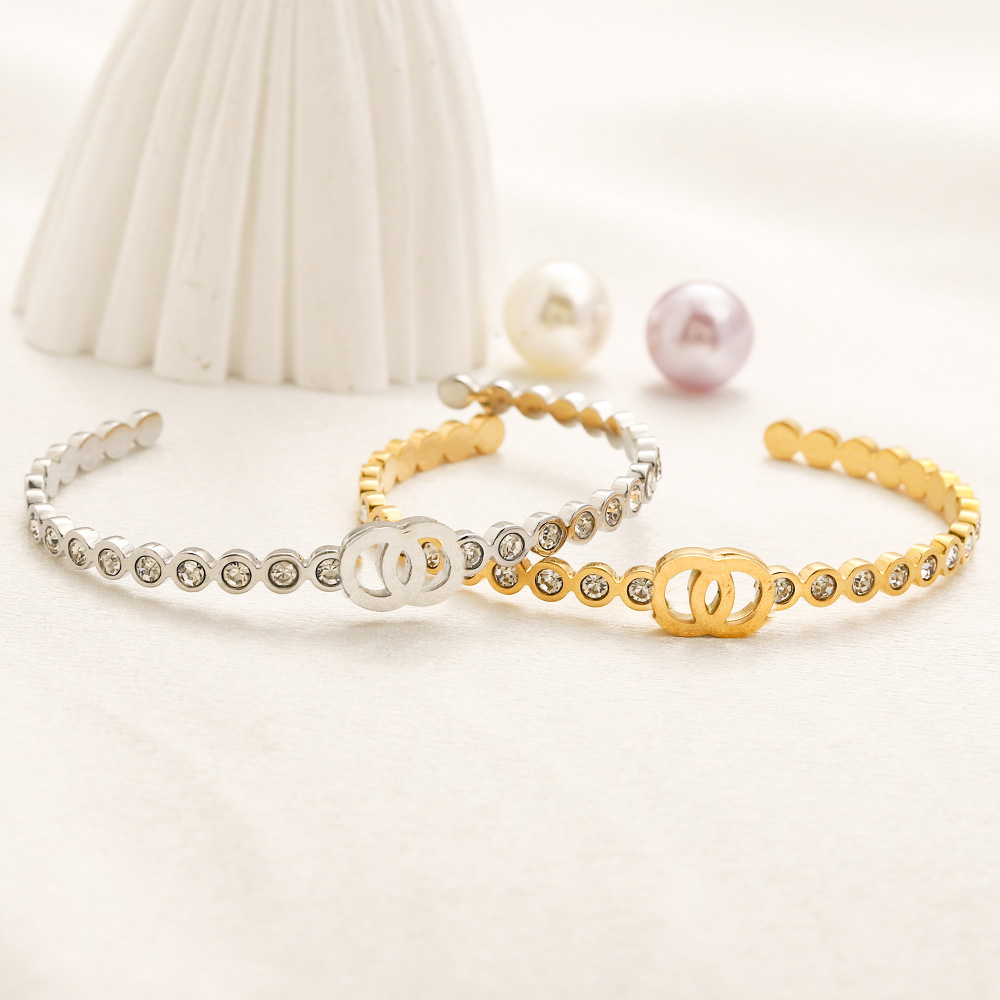 Designer Bangles Bangle High Quality inlay Crystal Pearl Letter Pendant Luxury Charm Bracelets Women Jewelry Stainless steel Wristband Cuff Fashion Accessories