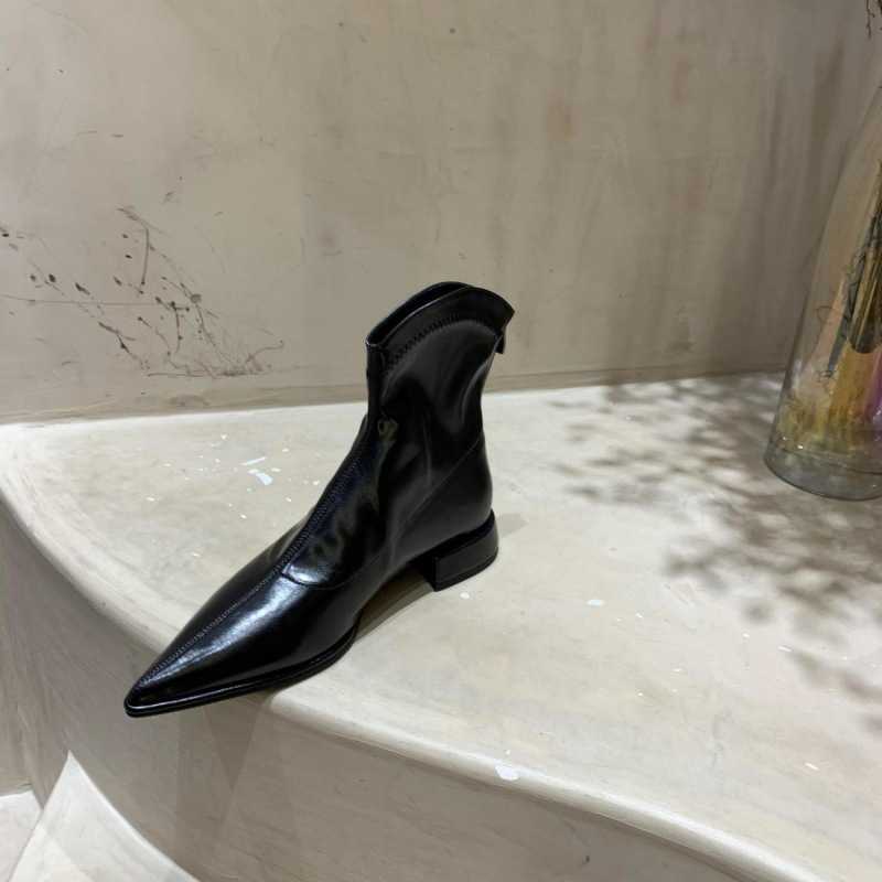 Sharp Pointed Flat Shoes Black Slimming Flat Bottom Short Ankle Boots Womens Spring Autumn Single Martin Boots Leather Boots Low Heeled Slim Boots 240