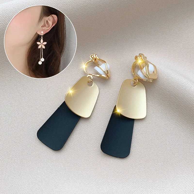 Fashionable tassel pearl ear clip without ear hole Korean temperature ear hook jewelry decoration elegant and cute earrings for women W241023