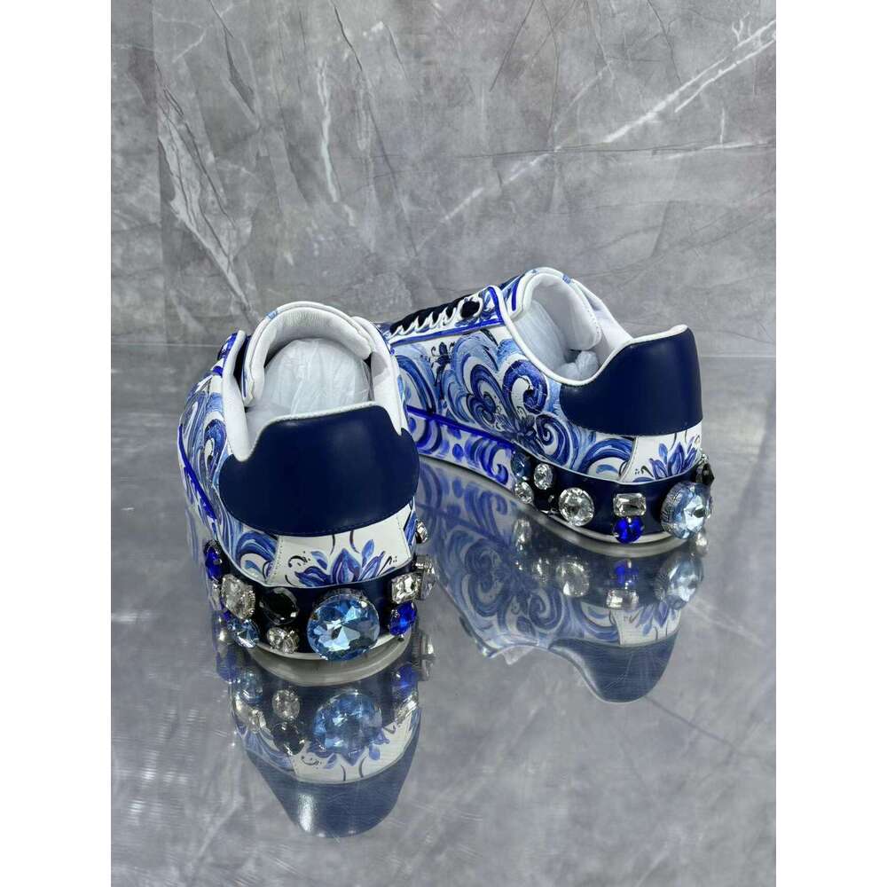 Fashion Crystal Decoration Woman Leather Sneaker Lace Up Comfortable Flat Heel Round Toe Female Men Casual Single Shoes 250318