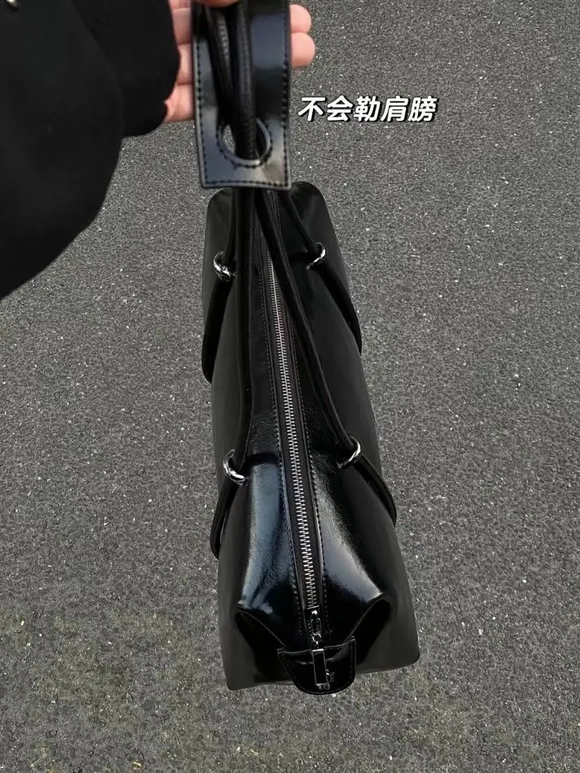 Large capacity Boston bag tie Trendy Streetewear motorcycle Black travel Bolsos Para Mujer Tendencia 240903
