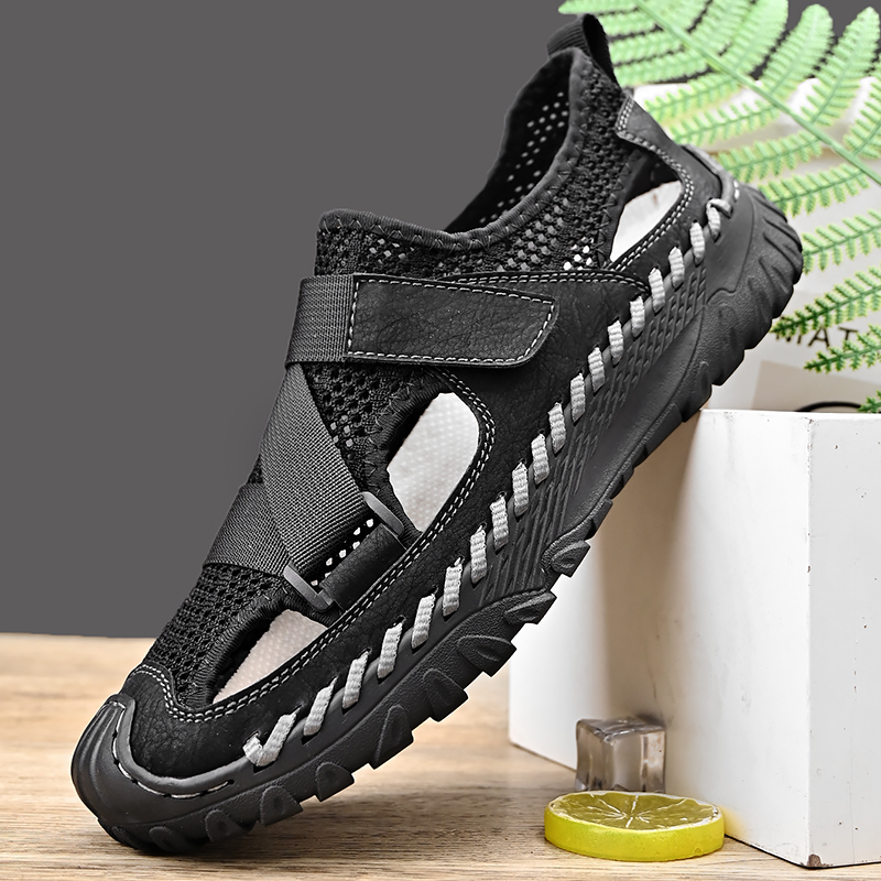 Summer Outdoor Men Sneakers Breathable Slip On Loafers Men Casual Shoes Antiskid Mesh Men Shoes Waterproof Walking