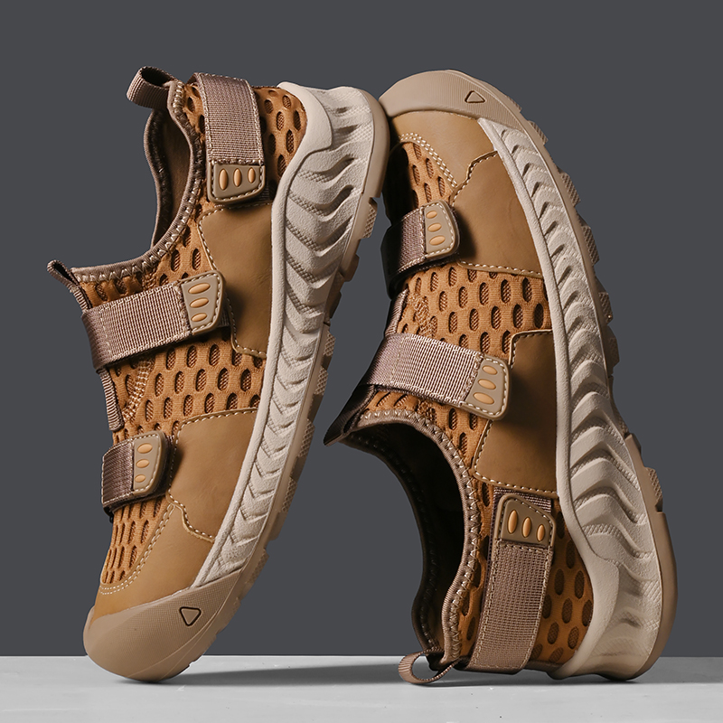 New Summer Outdoor Men Sneakers Breathable Slip On Loafers Men Casual Shoes Antiskid Mesh Men Shoes Waterproof Walking Zapatos