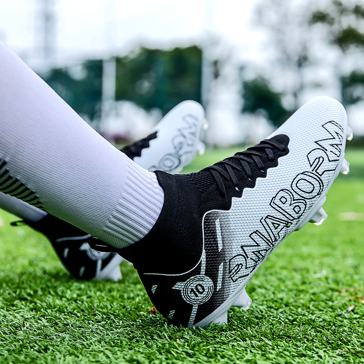 Men's New High Top Soccer Shoes TF/FG Anti-Slip High Quality Football Boots Children's Durable and Breathable Outdoor Sneakers