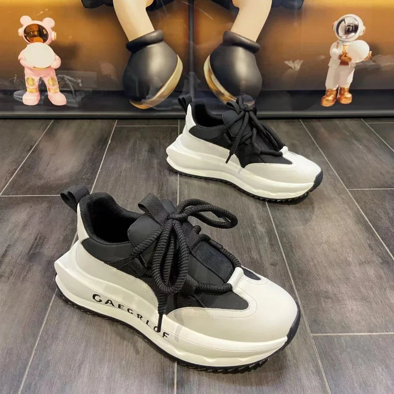 Men Thick Sole Elevated Shoes New Season Comfortable Versatile Breathable Non Slip Sports Shoes Outdoor Travel Casual Shoes