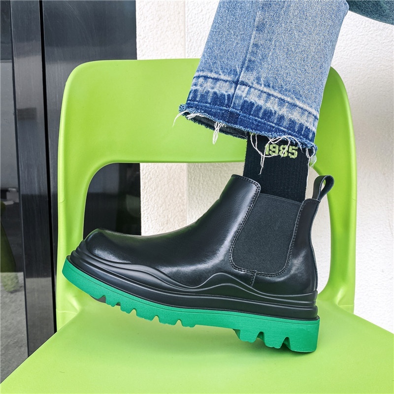 2021 new autumn winter warm and fashionable Chelsea Martin one foot men's boots, British style workwear short boots