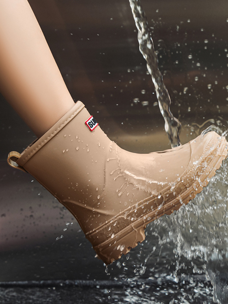 Water Boots Woman for Rain Rubber Shoes Waterproof Galoshes Garden Working Fishing Ankle Chunky Rainboots Kitchen Shoes2023 8182