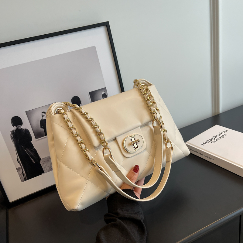 Women Shoulder Chain Trendy Fashion Tote Large Capacity Crossbody Bag Free shipping