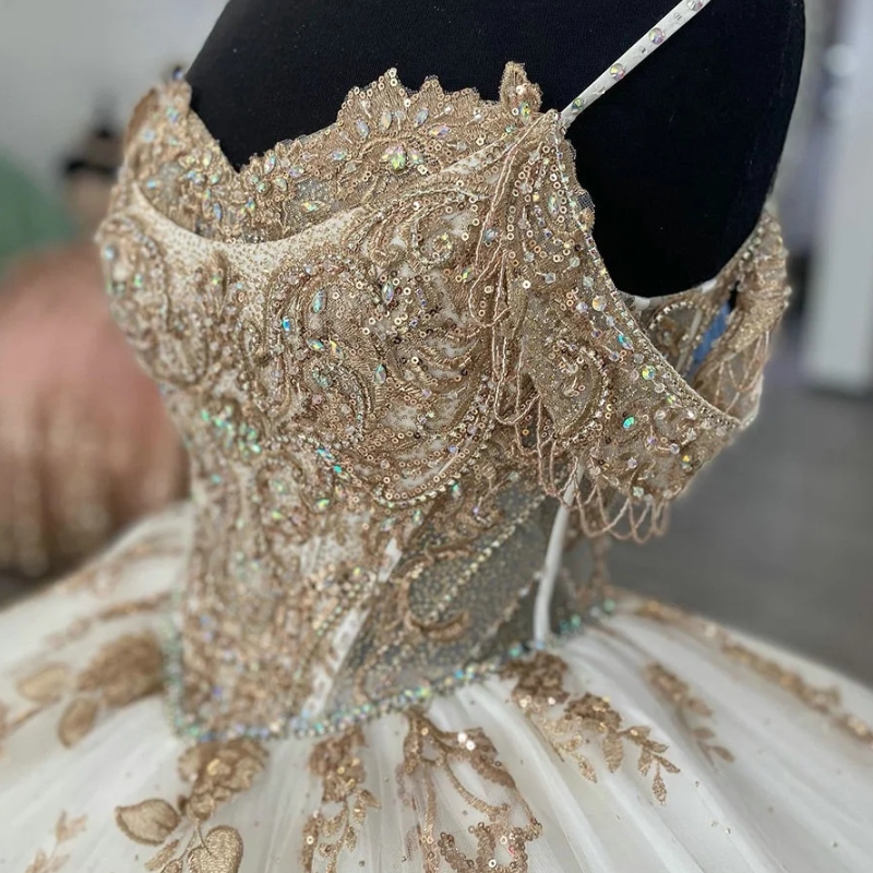 Light Champagne Beading Tassel Ball Gown Quinceanera Spaghetti Sequined Appliques Lace Tull Vestidos De 15 Anos Sweet 16 Dress