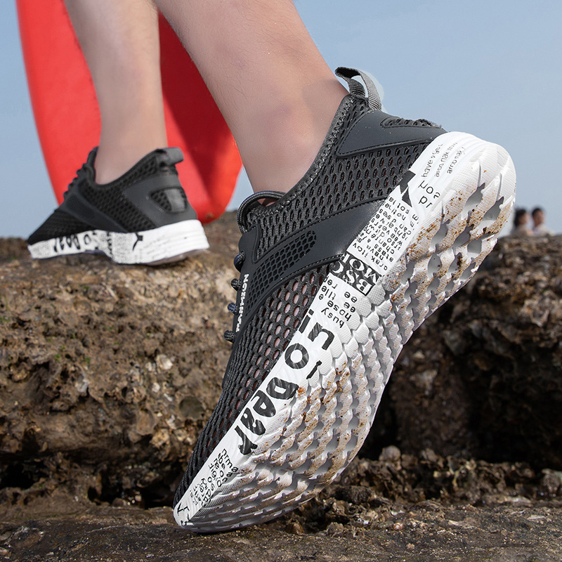 2025 NEW Men Summer Mesh Sneakers Big Size Fashion Light Running Sport Outdoor Wading Sports Hiking Classic Male Casual Shoes d s