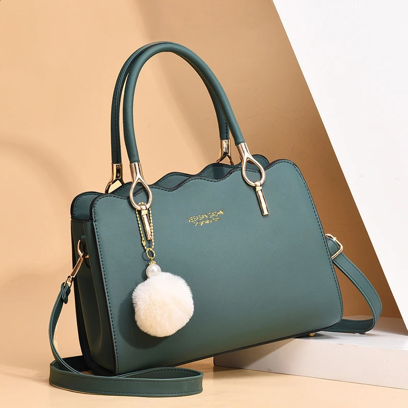 Fashion Middle aged Mom Shoulder Cross Body Bag Large Capacity Womens Pendant Handbag 250122