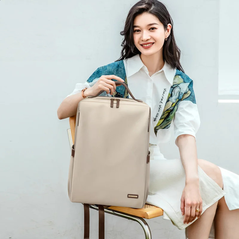 Golf casual backpack womens nylon laptop 15 6 inches waterproof 14 inch with multiple pockets elegant and highquality 240903