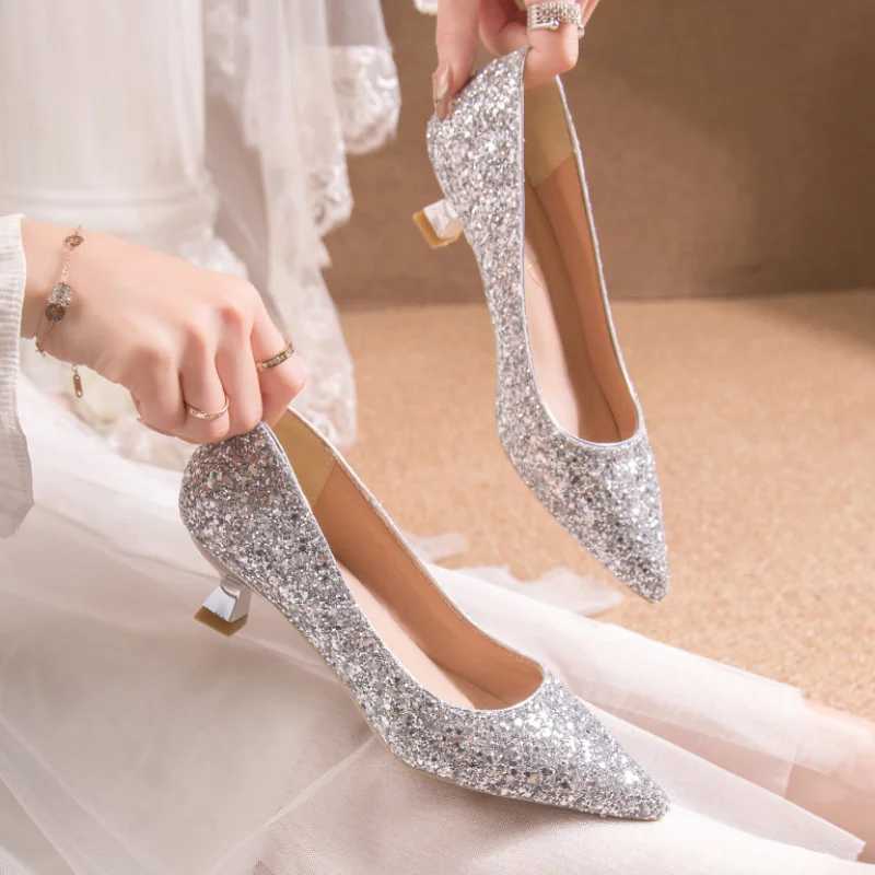 High Quality Med Heel Bling Sparkling Wedding Shoes Womens Slip Gold Sier Thin Boots Pump Womens Pointed Soles Shining Party Shoes Plus Size 42 T24102