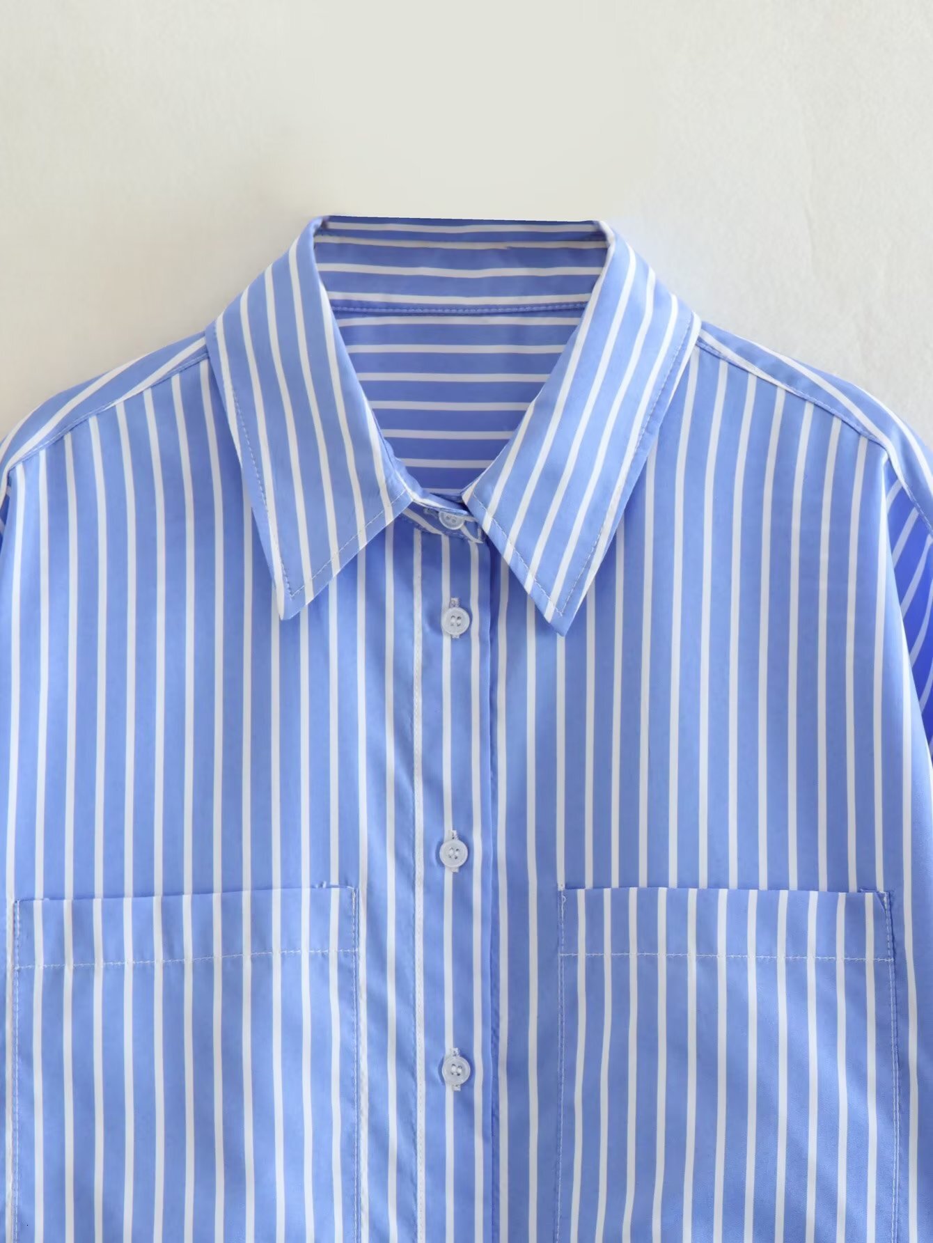 Spring New Womens Style 28 Pocket Decorative Lapel Long Sleeved Shirt Top 84 Blue and White Stripes