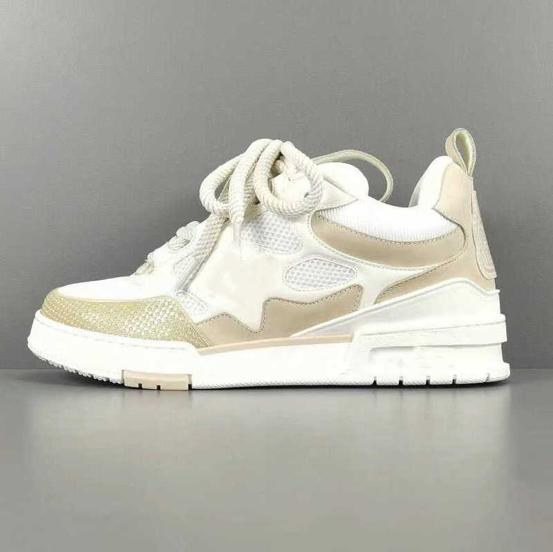 Elegant Mens Skater Shoes with Unique Design - High-Quality B30 Leather Print Low Top Sneaker Collection