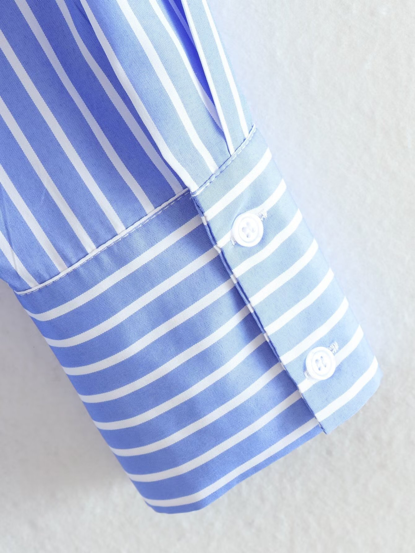 Spring New Womens Style 28 Pocket Decorative Lapel Long Sleeved Shirt Top 84 Blue and White Stripes