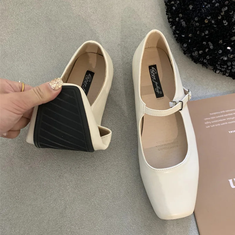 Womens Mary Janes Lolita Soft Sole Flats Vintage Kawaii Square Toes Sier Gold Leather Loafers Elegant Church Slippers 240904