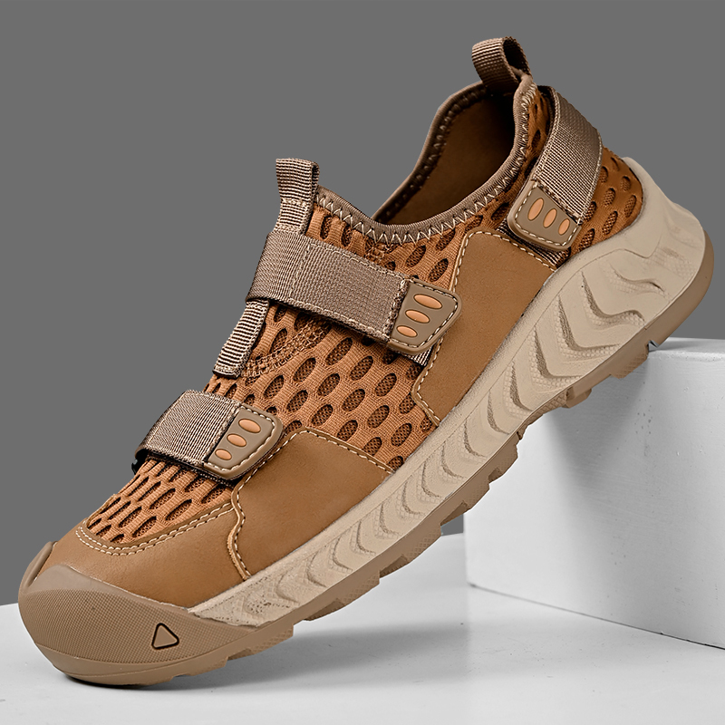 New Summer Outdoor Men Sneakers Breathable Slip On Loafers Men Casual Shoes Antiskid Mesh Men Shoes Waterproof Walking Zapatos