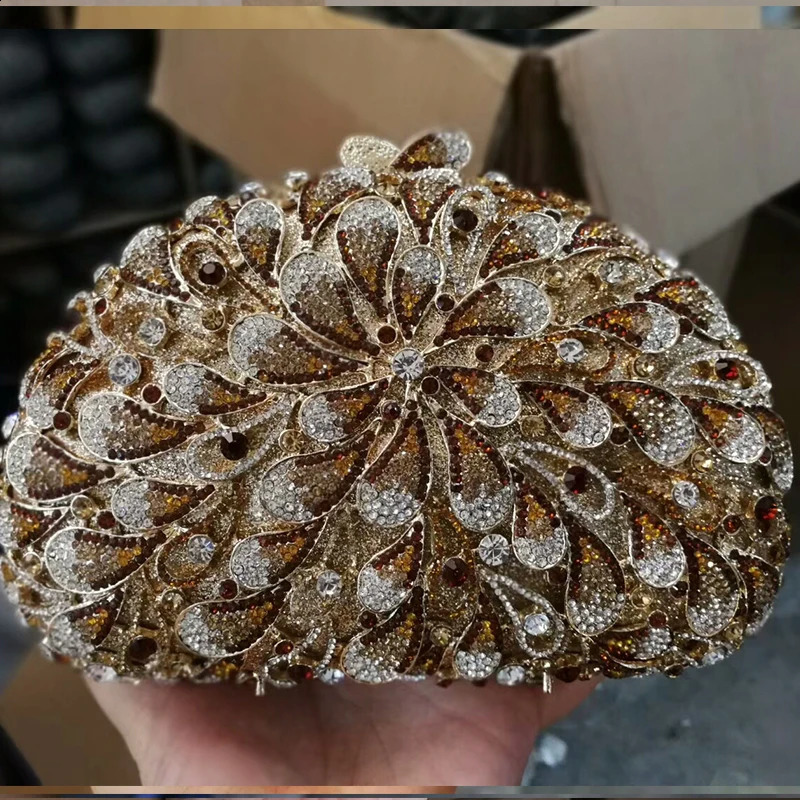 Womens PinkGreenRedBlue Crystal Evening Dress Bag Formal Dinner Stone Handbag Wedding Bridal Clutch Wallet 240903