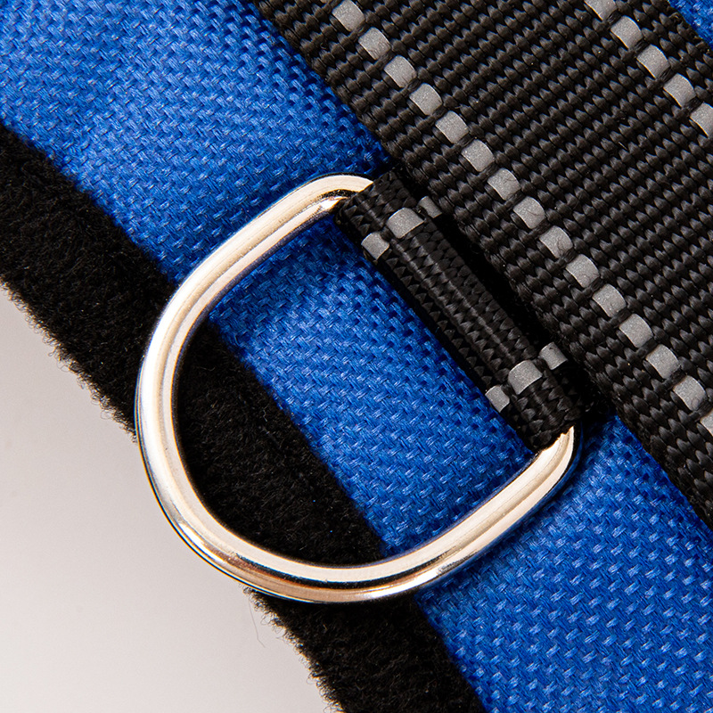 Halloween Crossbody Pet Dog Tether with Adjustable Vest Design for Labrador Retrievers and Similar Sizes