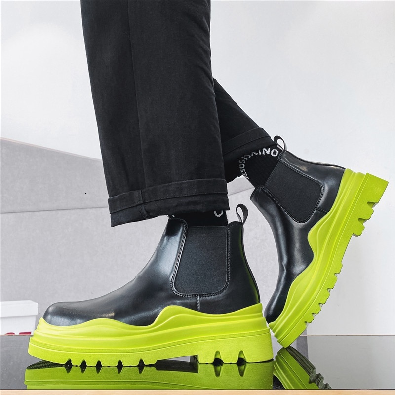 2021 new autumn winter warm and fashionable Chelsea Martin one foot men's boots, British style workwear short boots