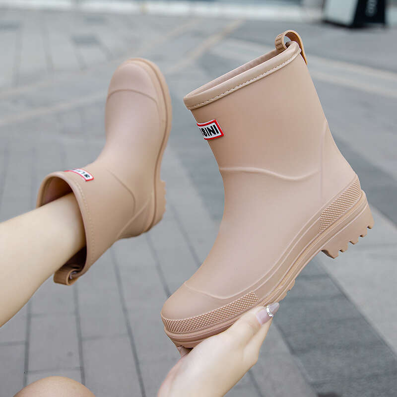 New Fashion Women Waterproof PVC Work Shoes Outdoor Winter Middle Tube Plus Fleece Slip On Rain Boots Lady Size 36-41