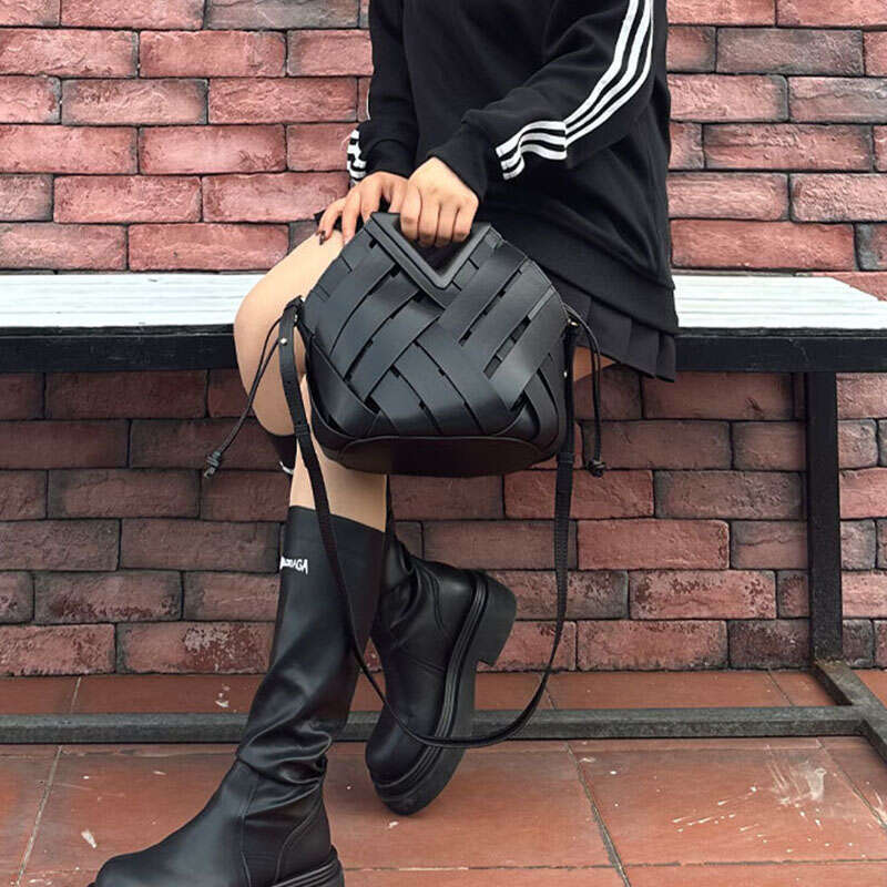 triangle woven retro brand hollow leather bag large capacity women's casual shoulder crossbody wallet 62e3