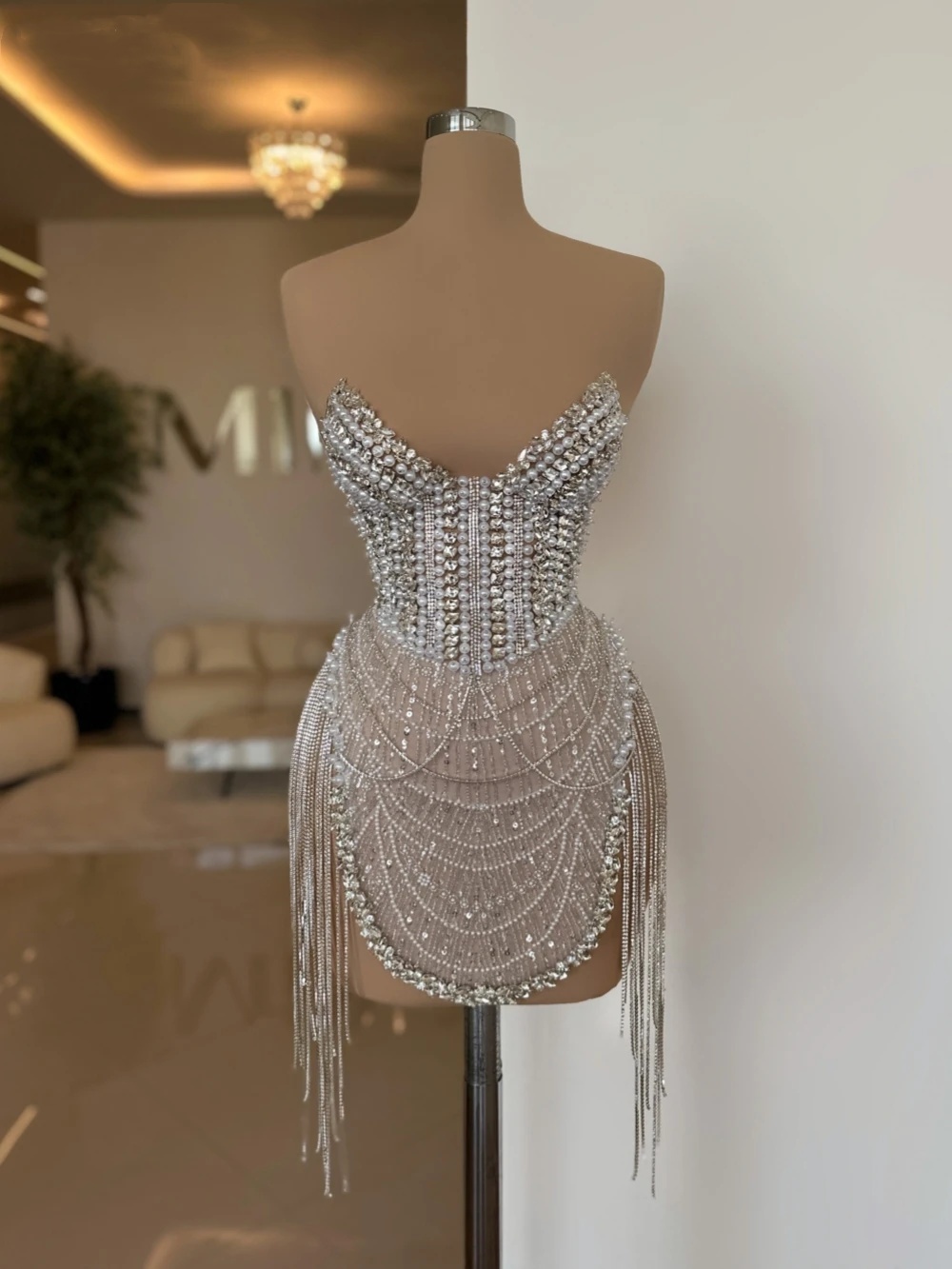 Luxury Cocktail Dresses Pearls Sequins Mini Short Evening Prom Gowns Illusion Strapless Tassel Custom Made Sleeveless Graduation Ball Club Party Dress