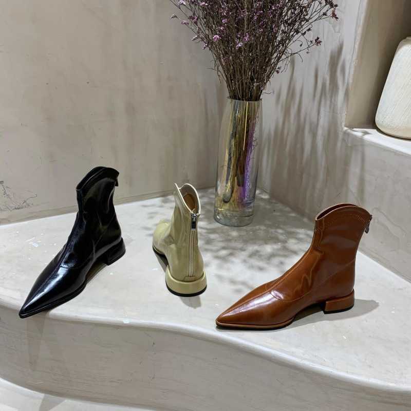 Sharp Pointed Flat Shoes Black Slimming Flat Bottom Short Ankle Boots Womens Spring Autumn Single Martin Boots Leather Boots Low Heeled Slim Boots 240