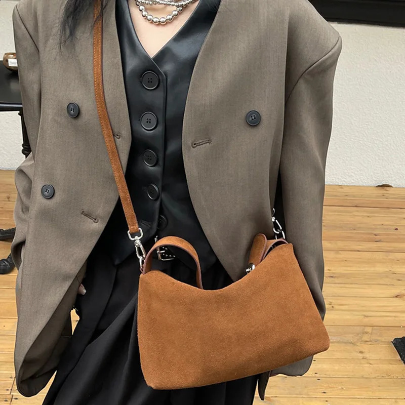 Wholesale womens velvet bread retro frosted cowhide split leather armrest shoulder bag handbag fashion ten font messenger 240903