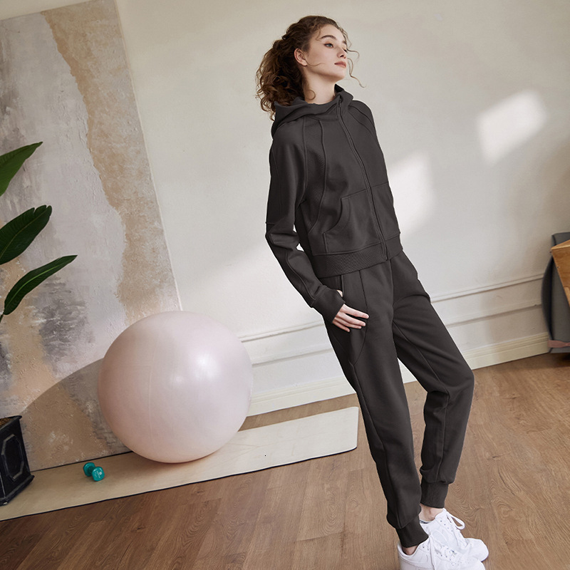 Sports women's autumn and winter new loose thick warm sports yoga suit running training fiess long sleeved set