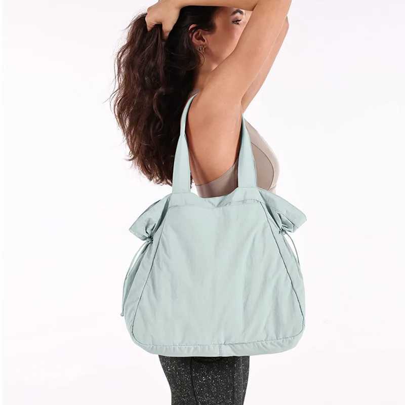 Womens travel bag womens large yoga shoulder bag training accessories fitness Bolsas weekend handbag womens sports bag W240906