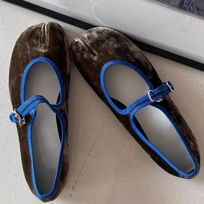 2024 Tabi Ninja Women Round Spilt Toe Shallow Buckle Casual Ballet Autumn Eelgant Dress Flats Heel Mary Jane Shoes 240906
