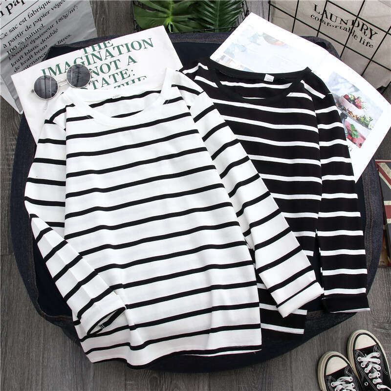 Versatile classic striped long sleeved t-shirt for womens loose Korean base shirt