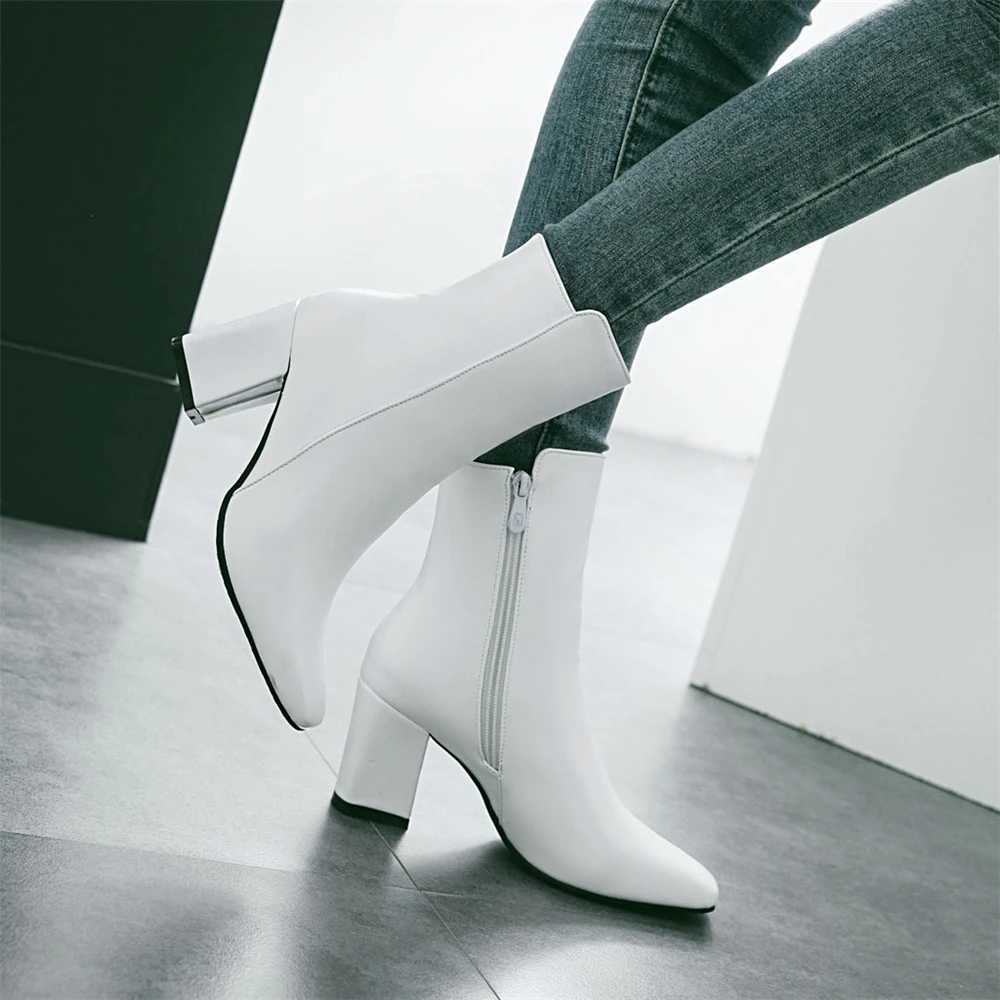 2024 New Womens Side Zipper Comfortable Ankle Boots Fashion Shoes Black and White Square Pedal Womens Boat 32-43 CL240906