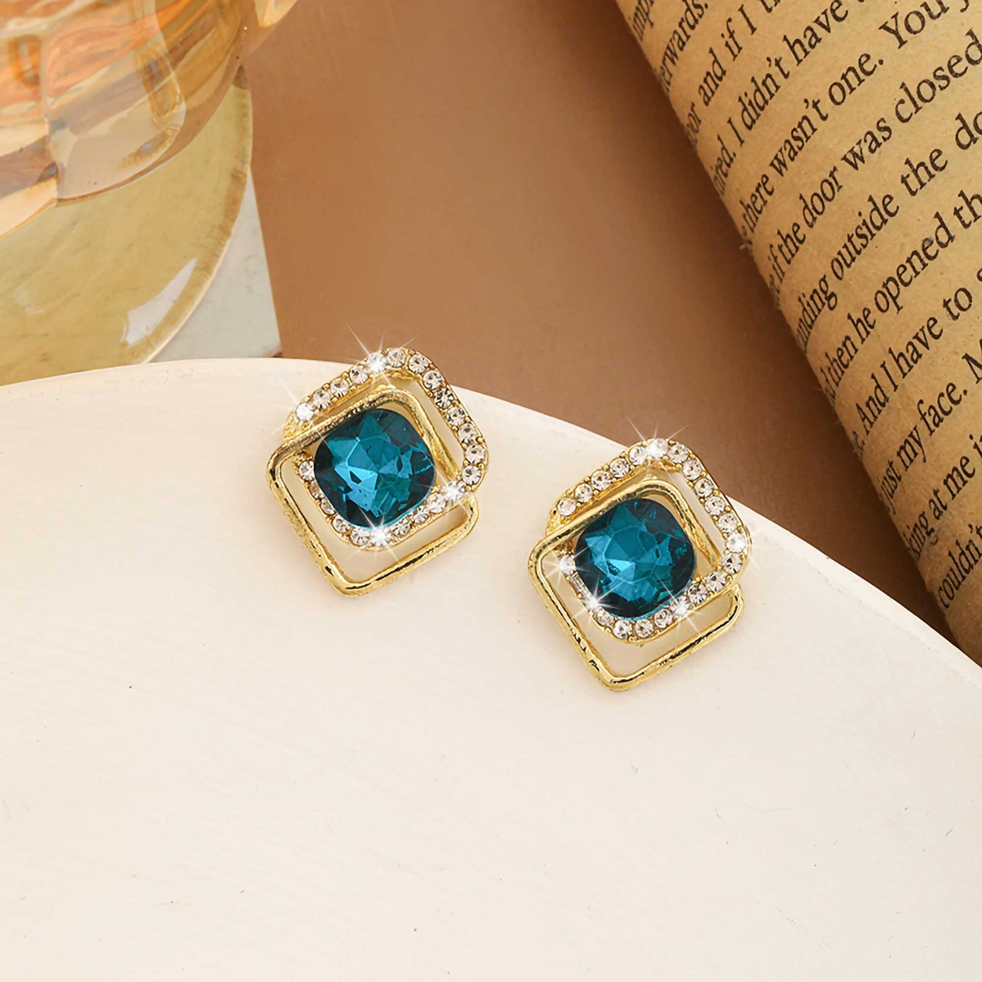 Womens slim blue fashionable earrings geometric engagement daily earrings W240803